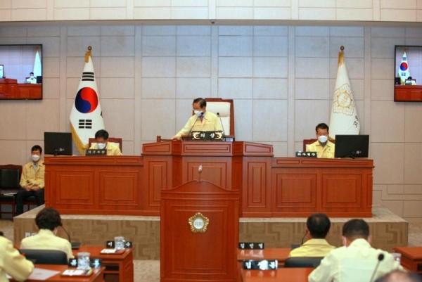 [크기변환]1. 고흥군의회, 코로나19 대응 위해 임시회 축소 운영 (1).JPG
