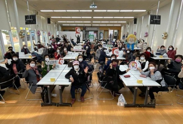 [크기변환]코로나19 대응 자원봉사자 가족과 함께 ‘힐링’ (1).jpg