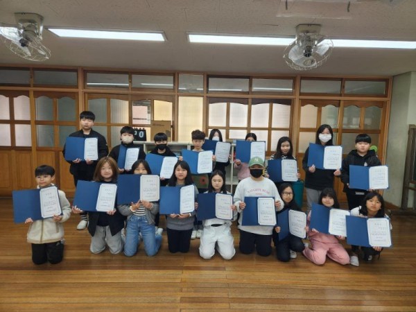 계수초등학교 5학년 위촉장 전달식 (1).jpg